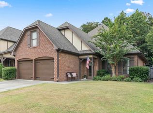 2275 Abbeyglen Cir, Hoover, AL 35226