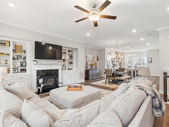 4th image of 5090 Pinckney Ln