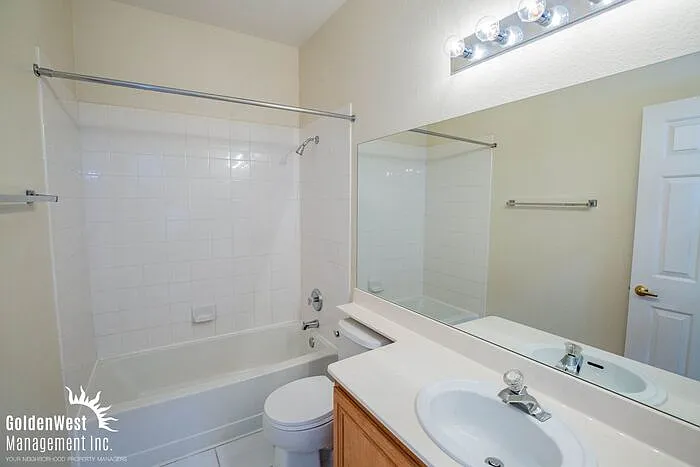 9776 Floweret Ave — Photo 16