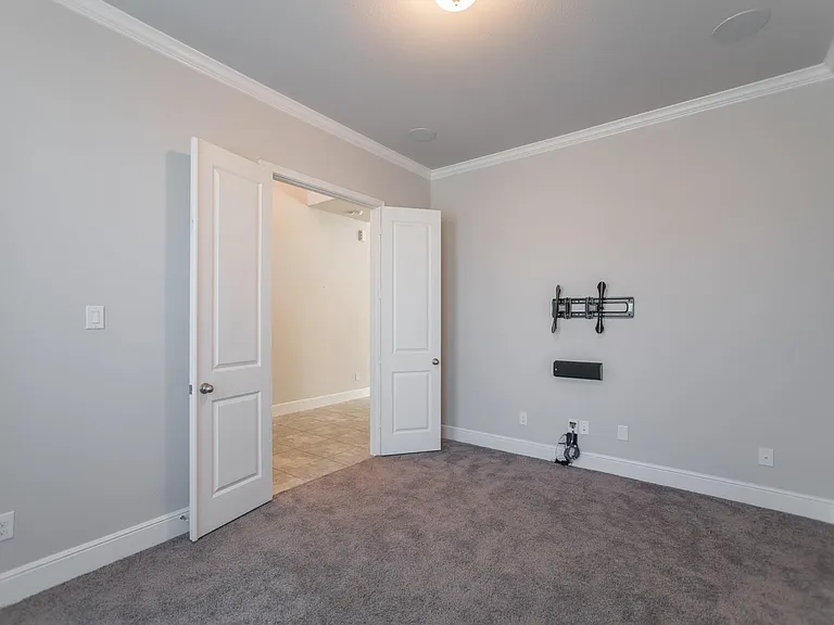 10054 Preserve Way — Photo 7