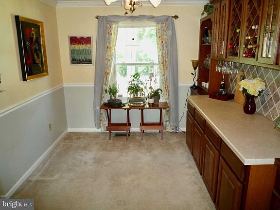 5th image of 168 Willamette Dr