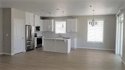 2120 Amber Loop — Photo 2