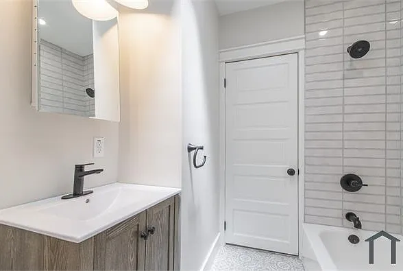 5745 Hunter St — Photo 8
