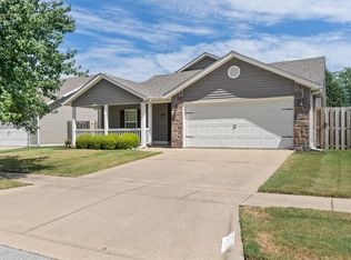 4442 W Serviceberry Dr, Fayetteville, AR 72704