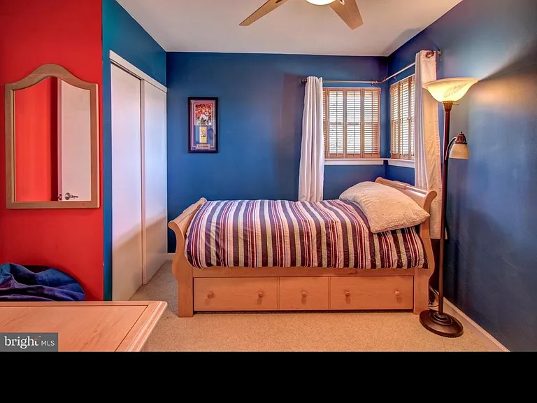 49 Oxford Dr — Photo 5