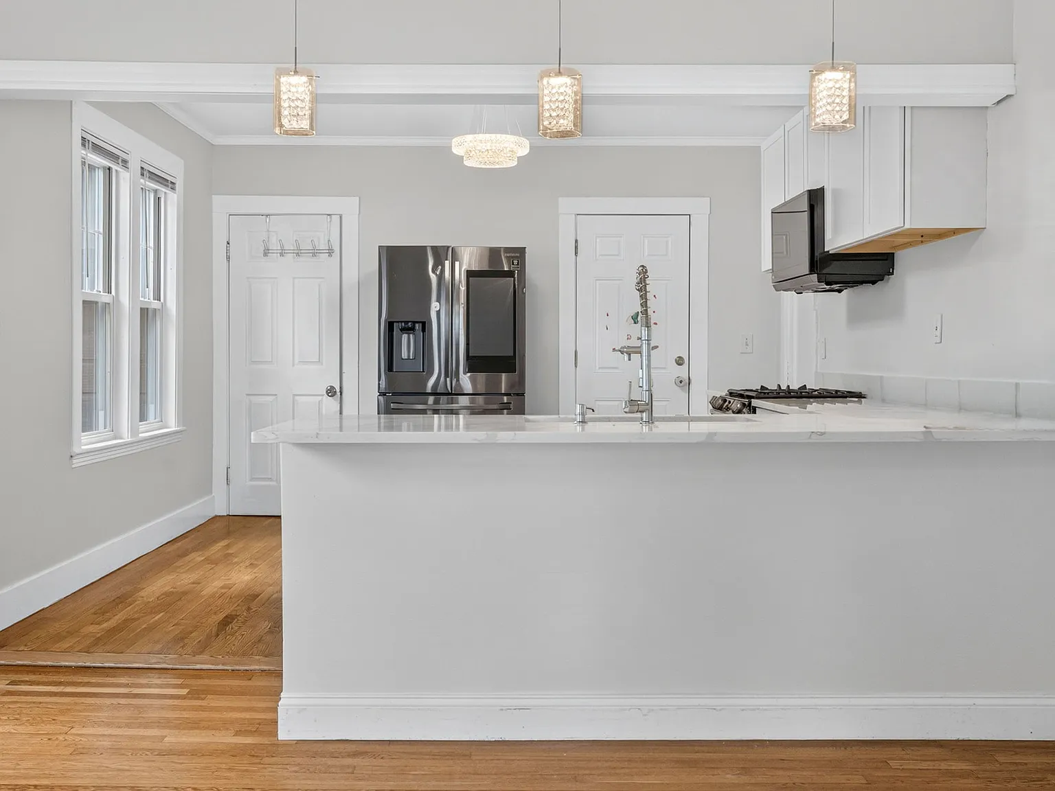 4 bed, 1850 sqft, $4,500 — Photo 4