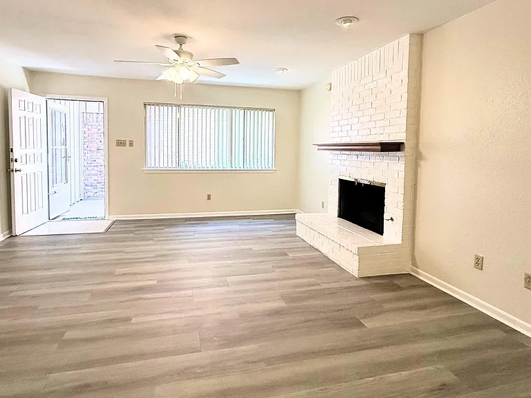 8421 Fathom Cir #A — Photo 5