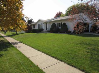 63 N Water St, Evansville, WI 53536