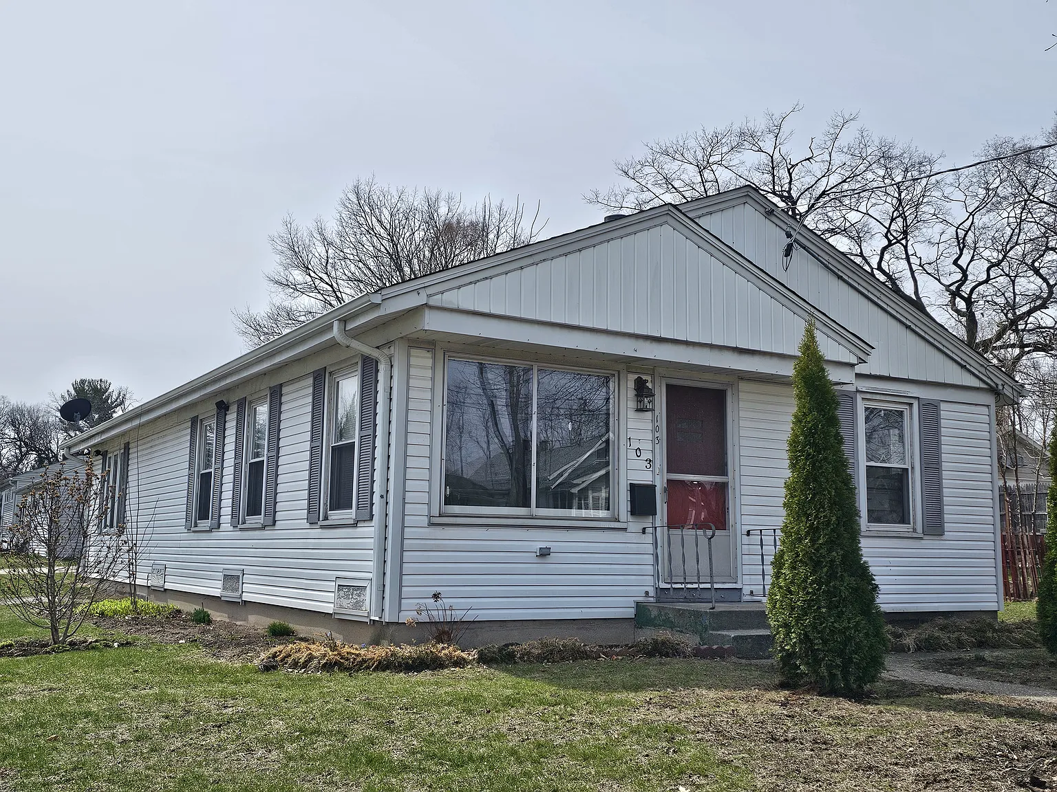 2 bed, 1200 sqft, $2,050 — Photo 2