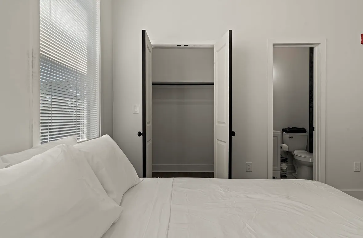 2 bed, 1400 sqft, $1,850 — Photo 3