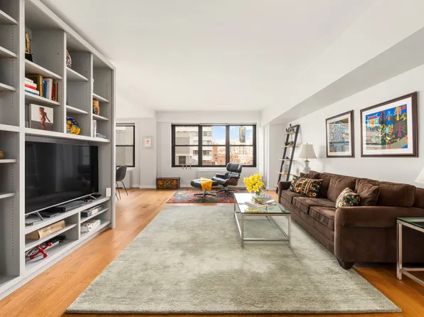 225 East 57th Street image 1 of 11