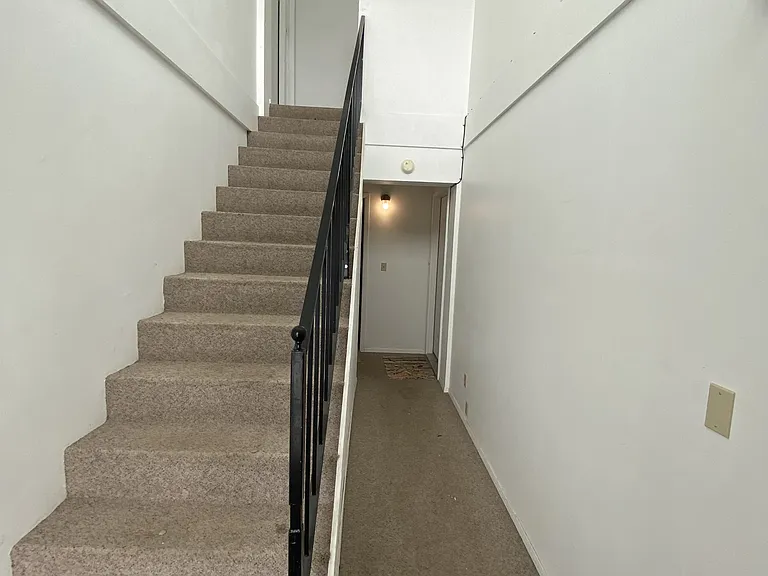 1422 9th West Ave #C — Photo 9