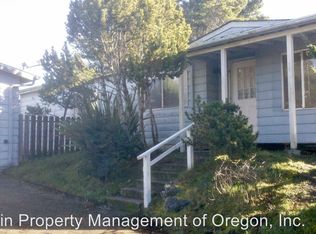 475 Myeena Loop, Florence, OR 97439