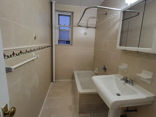 41-43 39th Place image 9 of 11