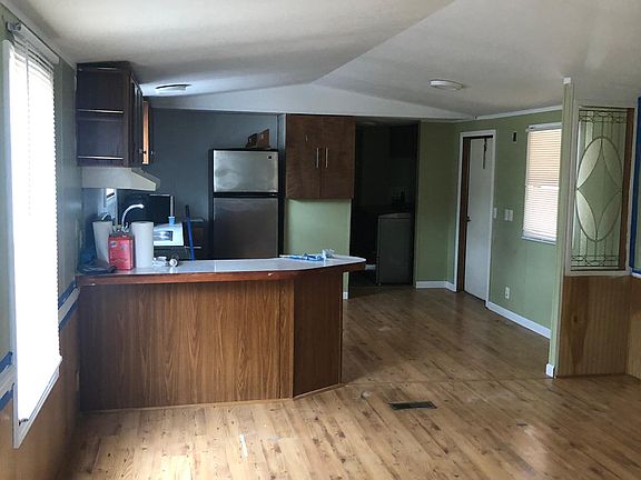 5th image of 19106 Groveway Dr