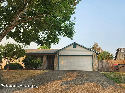 531 SW Honeysuckle Ct Photo 1