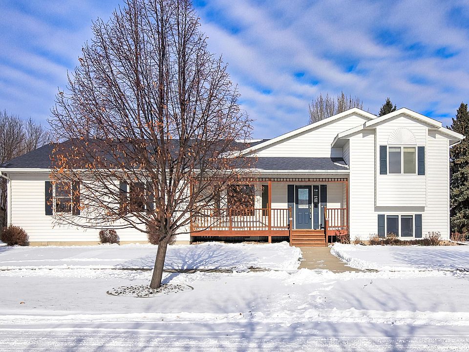 1st image of 932 Sommerset Blvd