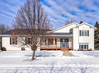 932 Sommerset Blvd, West Fargo, ND 58078