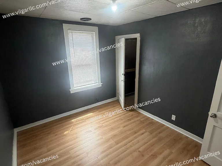 4002 Pulaski St — Photo 8