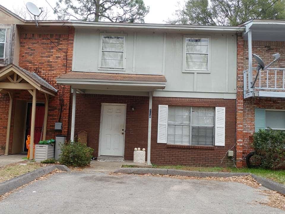 1st image of 704 N Fairfield Dr