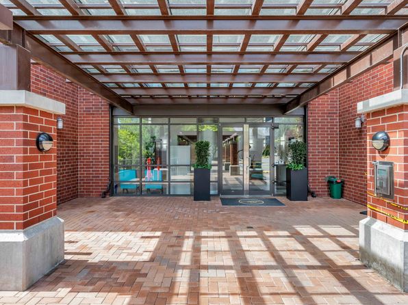 4132 Halifax St #1601, Burnaby, BC V5C 6V1