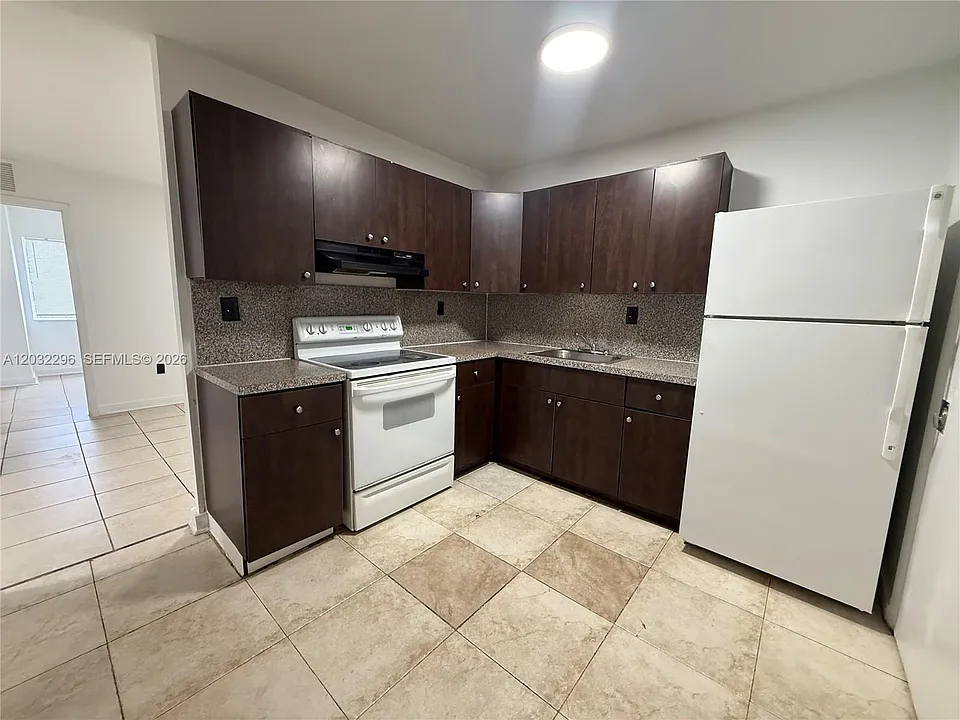 12215 W Dixie Hwy #107