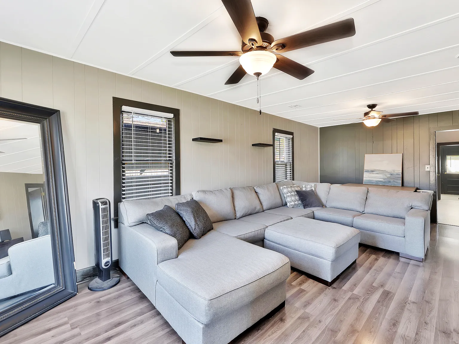 2 bed, 990 sqft, $950 — Photo 1