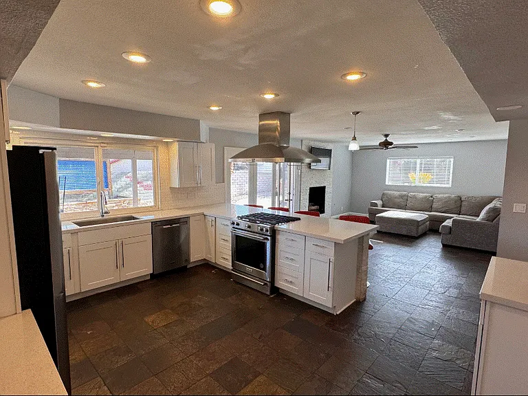 1721 Rambla Ct — Photo 9