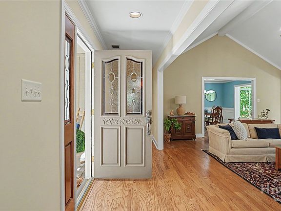 4th image of 4 Willoughby Lane