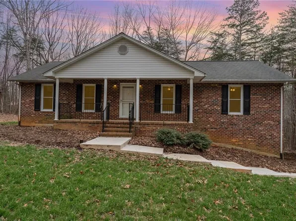 2360 Wildwood Ln, Asheboro, NC 27205