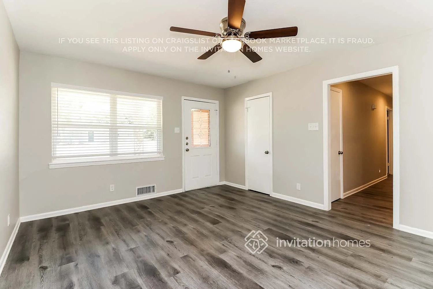 310 E Huitt Ln Euless, TX 76040 — Photo 2