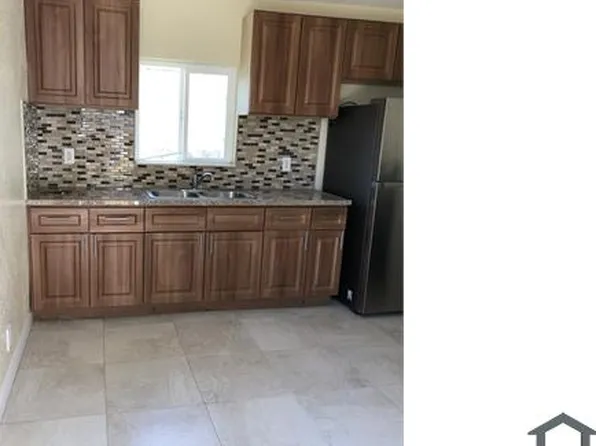 152 E 56th St, Los Angeles, CA 90011