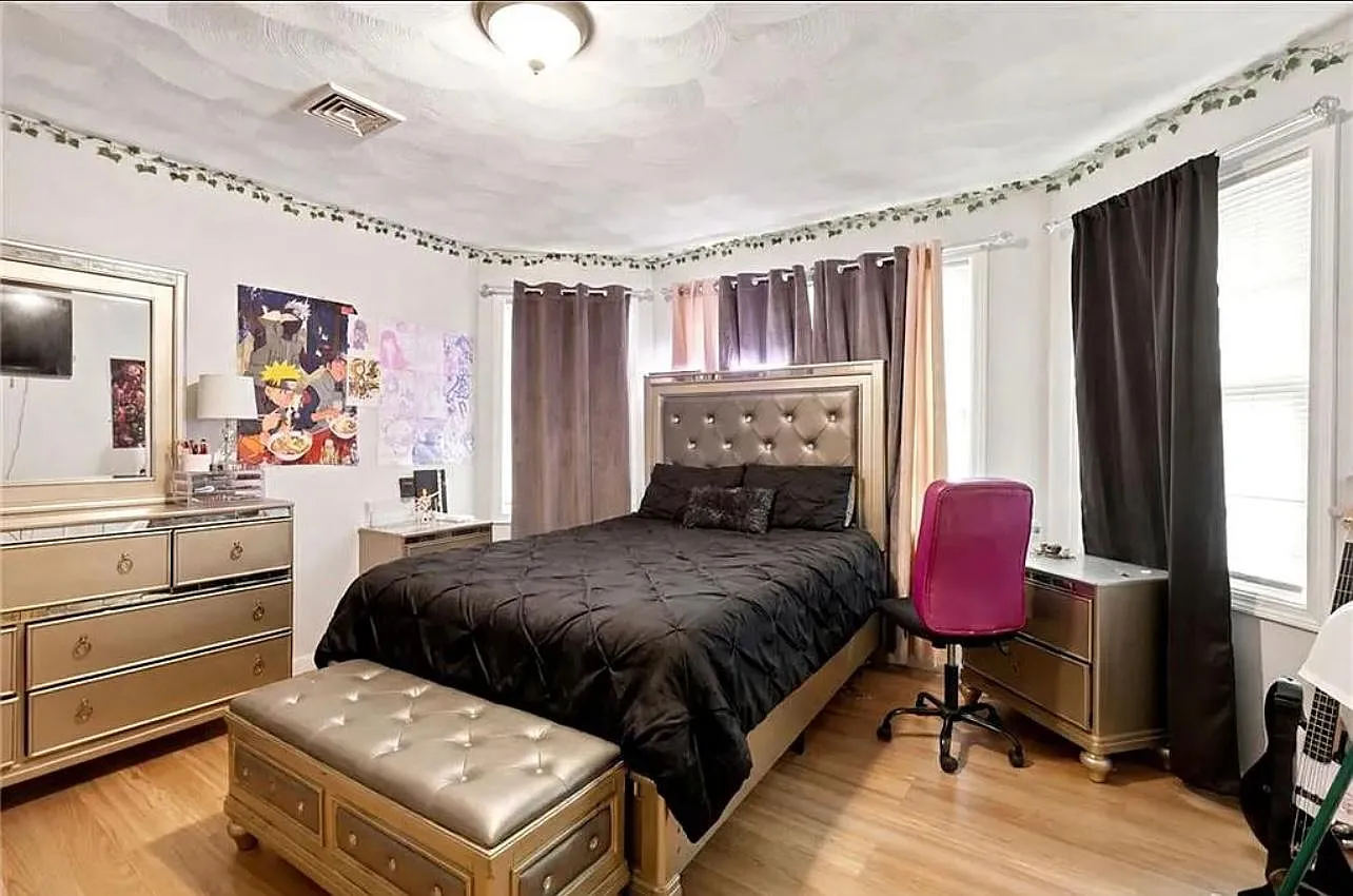 2 bed, 1371 sqft, $2,500 — Photo 3