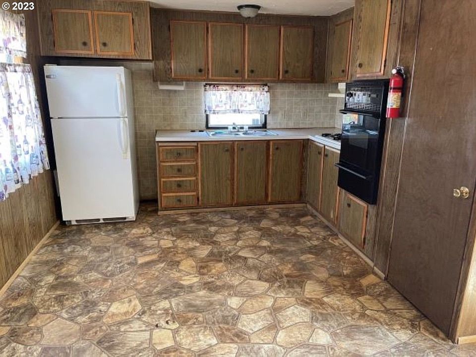 1050 W Central Ave Sutherlin, OR, 97479 Apartments for Rent Zillow