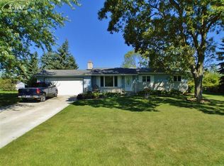 5226 Ray Rd, Linden, MI 48451