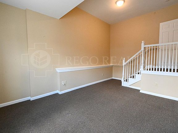2nd image of 105-107 Barbour St #1S