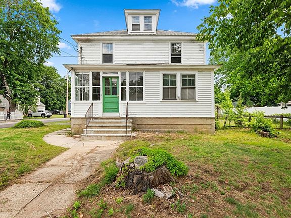 3rd image of 104 Great Rd