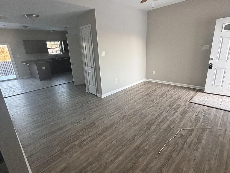 195 Continental Dr #1 — Photo 3