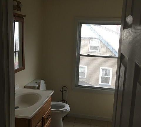 2nd image of 60 Hawthorne Ave #3