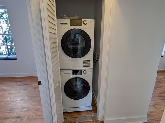 2nd image of 17 Perry St #3