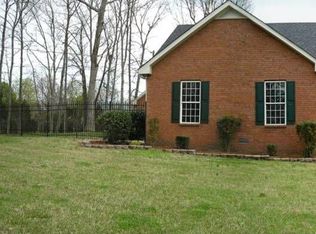 92 Lakeshore Rd, Mount Juliet, TN 37122