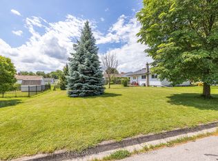 23 & 29 Dexter Dr, Welland, ON L3C 4B3