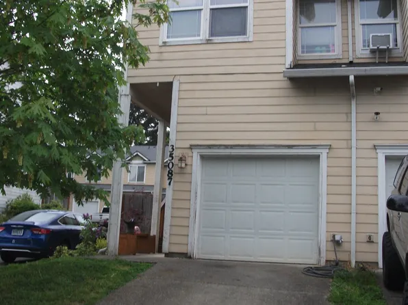 35087 Roberts Ln, Saint Helens, OR 97051