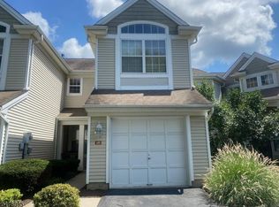 408 Homestead Ct, Stewartsville, NJ 08886