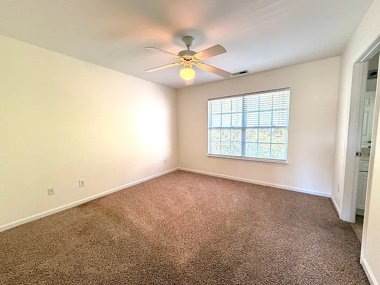 4105 Perrine St — Photo 16