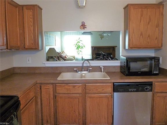 5th image of 3978 Wyckoff Dr