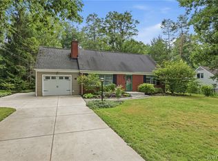 77 S Ln, Orchard Park, NY 14127