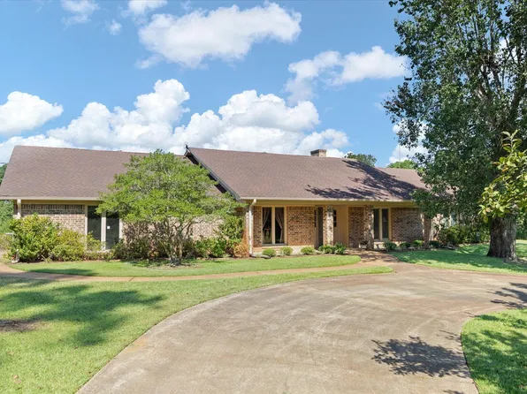 1899 Hunter Rd, Longview, TX 75605