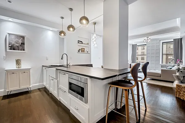 Sold by Bold New York | media 1