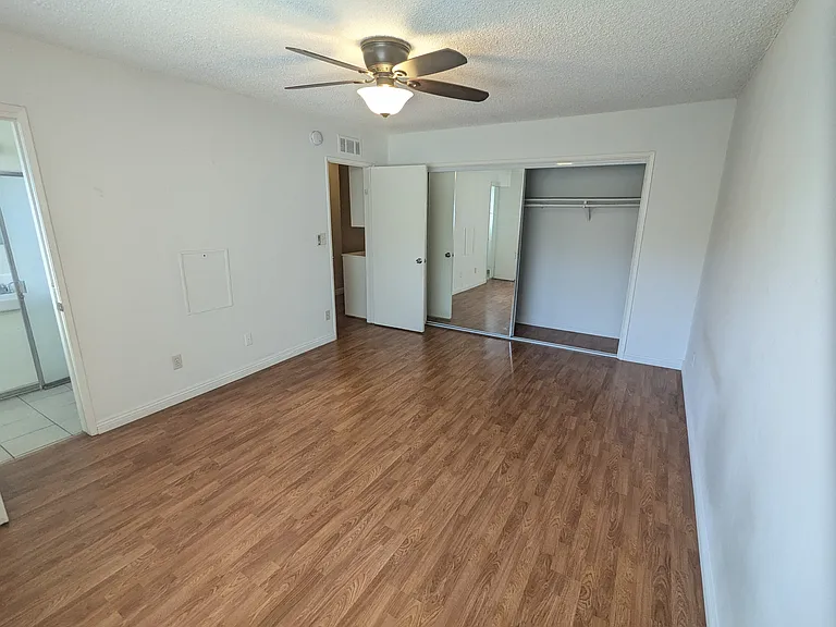 5717 La Mirada Ave #6 — Photo 14